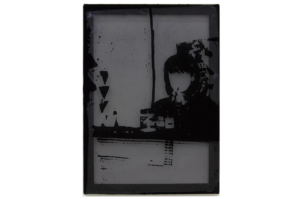 A lady is in front of mirror and putting a lipliner on her lips